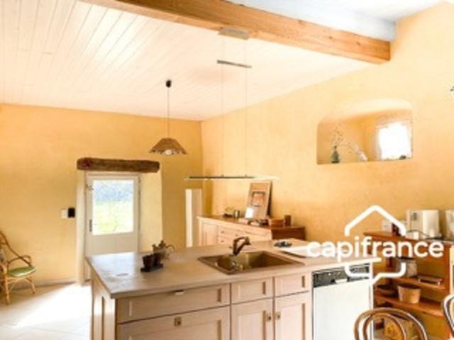 GRANDE MAISON FAMILIALE 10 pièces 256 m² habitables sur 2 niveaux avec GITE terrain 14500 m²