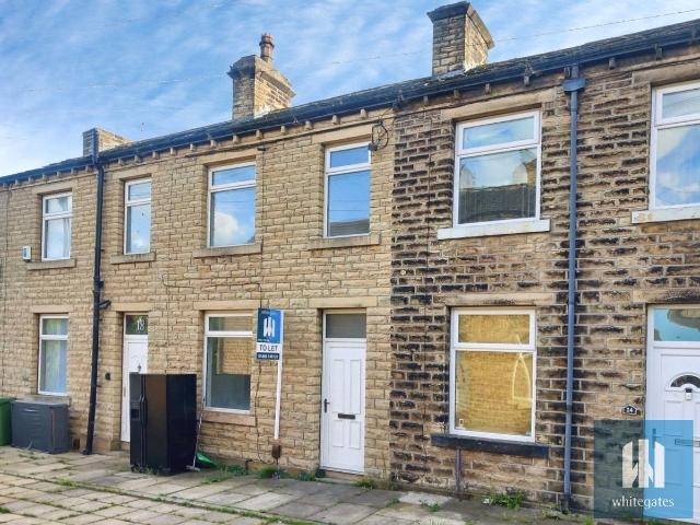 Batley Street, Moldgreen, Huddersfield HD5, 2 bed terraced house to rent, £750 pcm | PrimeLocation