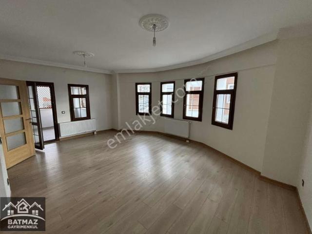 Batmaz Emlaktan Kuzeyşehirde Kiralık 3+1 1. Kat Daire