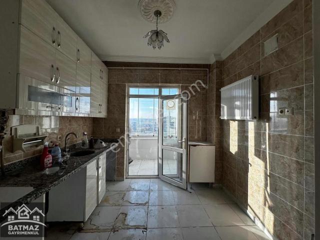 Batmaz'dan Beykent 1. Etap'ta Karakol Cvr 2+1 Kiralık Daire