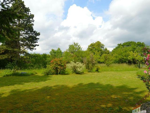 Bauträger und Investoren Aufgepasst 1.884 m² Bauland in Bad Fischau mit Altbestand 2 Parzellen/4 Wohneinheiten Möglich