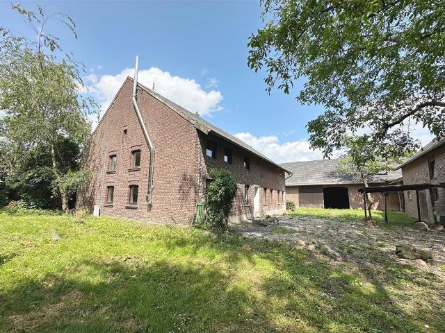 Bauernhaus auf großzügigem Bauernhof mit vielseitigem Potenzial am Niederrhein
