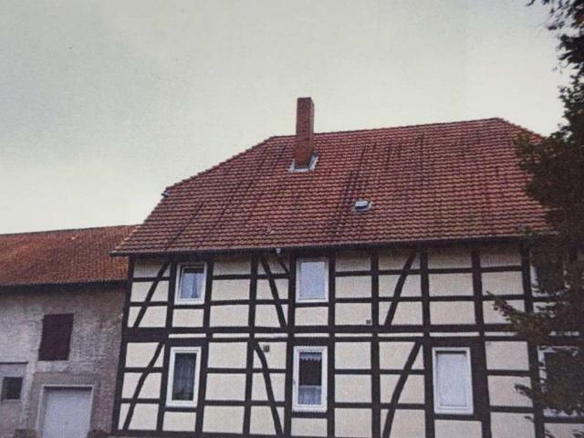 Bauernhaus / Dreiseithof mit großem Grundstück in Emmerthal