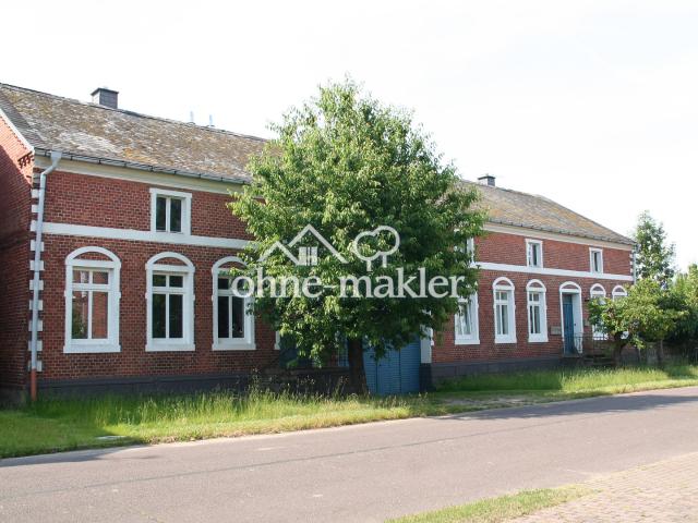 Attraktiver Bauernhof Vierseitenhof mit viel Platz 5.500 m2 +7 weitere Hektar Land mgl