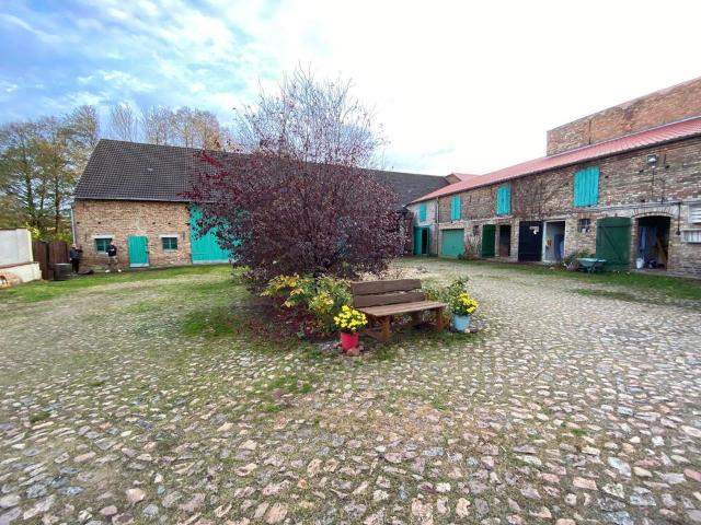 Bauernhof mit Charme & Potenzial teilsaniert in Nichel