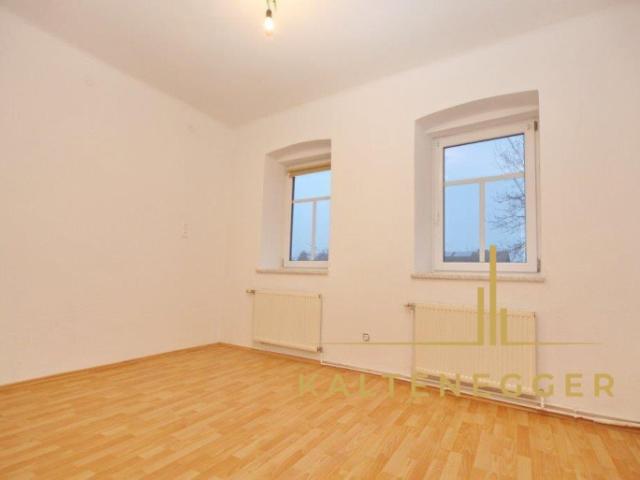 Bauernhof mit fünf Wohnungen und einem schönen Baugrund