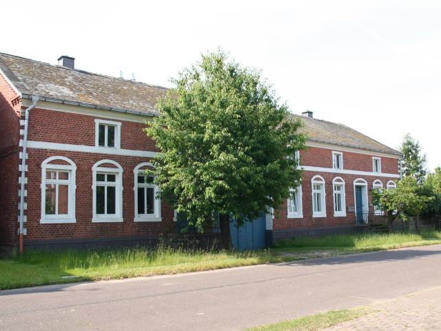 Bauernhof / Vierseitenhof 5.500 m2 +7 Ha Land mgl
