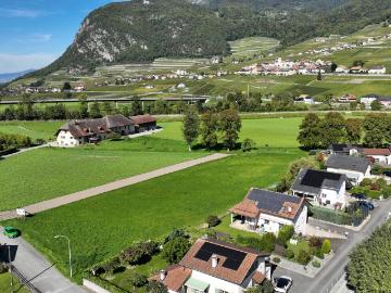 BAUGENEHMIGUNG ERHALTEN – EINZELHÄUSER – PANORAMABLICK