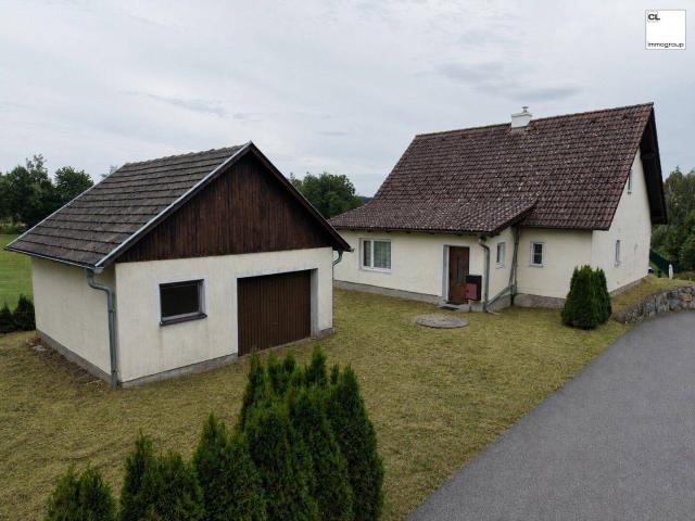 Baugrundstück mit viel potenzial Wohnhaus und Garage in Eggern