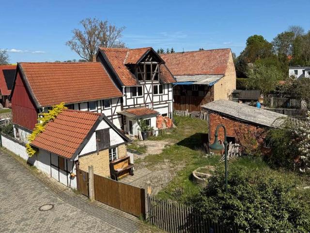 Baugrundstück oder Resthof mit Entwicklungspotenzial in Berßel bei Osterwieck