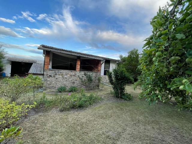 Baugrundstück in schöner Lage, bebaut mit Ferienhaus