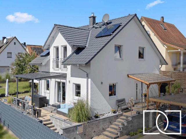 Baujahr 2019! Energieeffizientes Einfamilienhaus mit Keller und gepflegten Außenanlagen