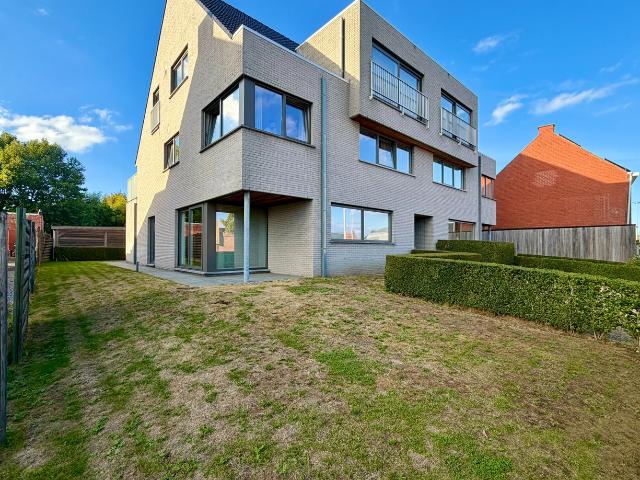 Bavikhove, Appartement Luxueus appartement in villa residentie!