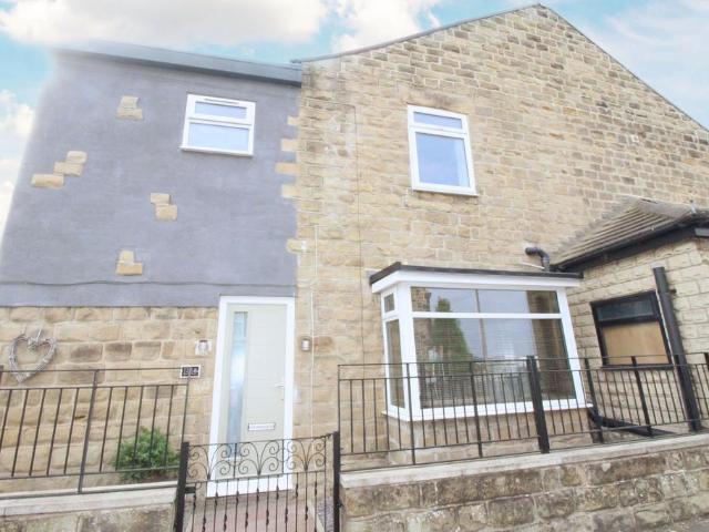 Bawtry Road, Bramley, Rotherham 2 bed terraced house to rent £795 pcm £183 pw