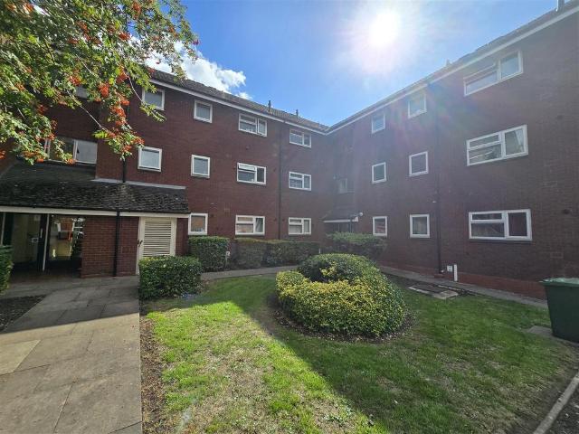 Baxter Avenue, Kidderminster DY10 1 bed apartment to rent £650 pcm £150 pw