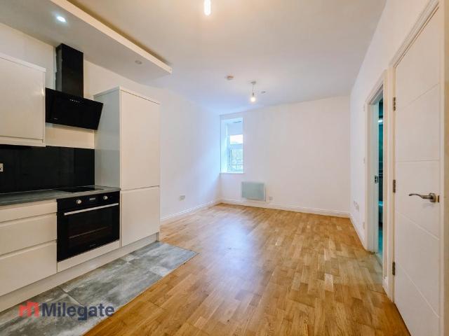 Baxter Avenue, Southend On Sea SS2 1 bed flat to rent £925 pcm £213 pw