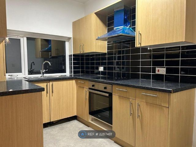 Baxter Avenue, Southend On Sea SS2, 2 bed flat to rent, £1,375 pcm | PrimeLocation