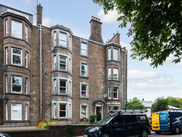 Baxter Park Terrace, Dundee DD4, 2 bed flat to rent, £1,125 pcm | PrimeLocation