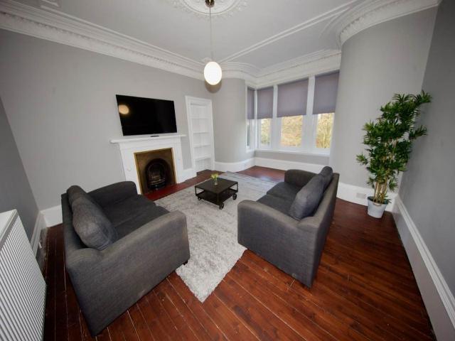 Baxter Park Terrace, Dundee DD4, 2 bed flat to rent, £900 pcm | PrimeLocation