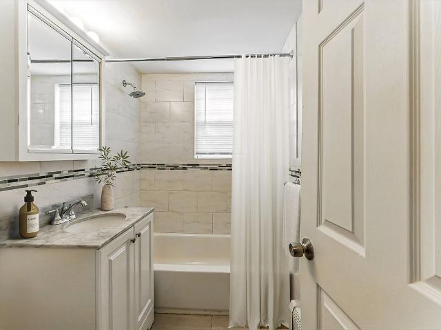 Bayview Apartments Studio Apartment for Rent at 125 S Bayview Ave, Freeport, NY 11520 Freeport