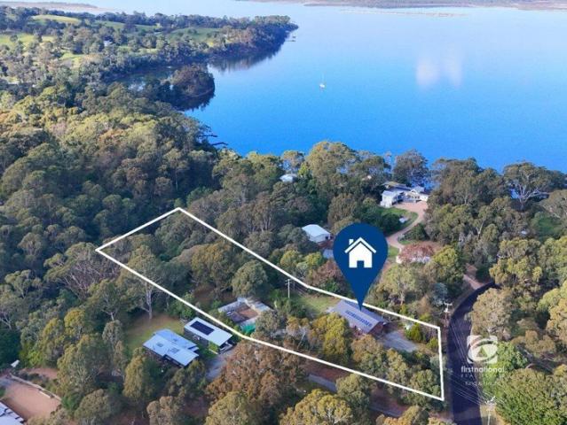 BAYVIEW RENOVATED HOME OVER AN ACRE