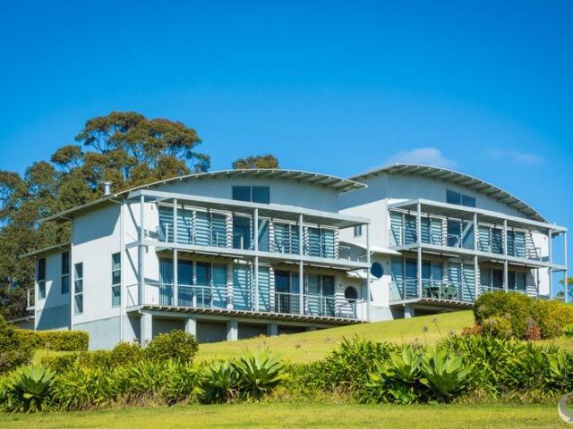 Bayview Ringlands Two Exceptional Homes on 3.16 Acres