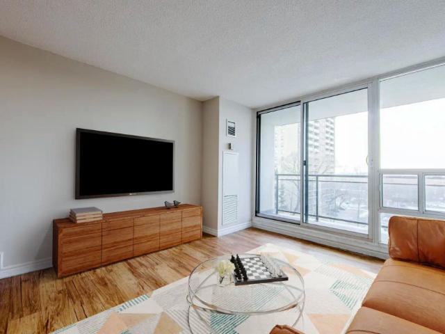 Bay 200 — 2 Bedroom
