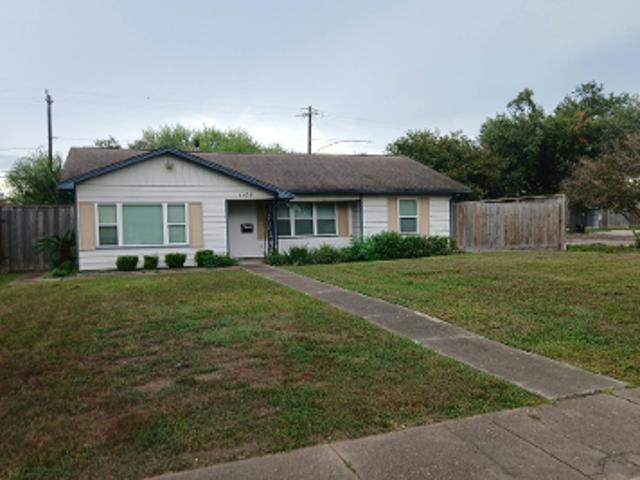 Bay Oaks Rd