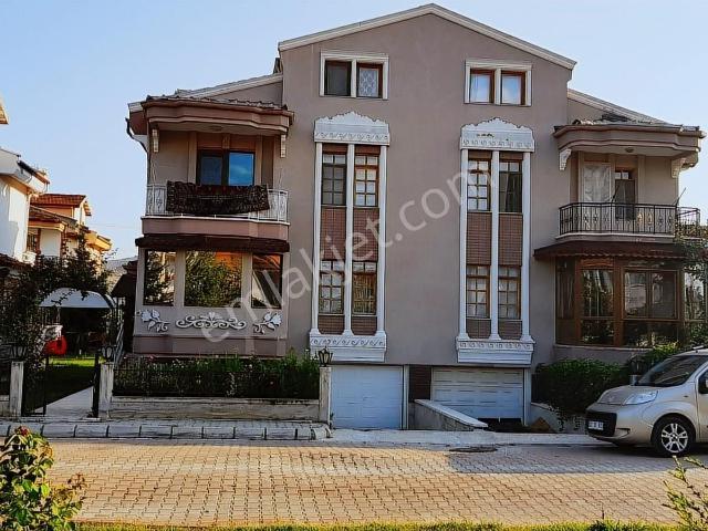 bayındırılık Villalarıiçi Yapılı masrafsız yalıtımlı 7+1 Villa