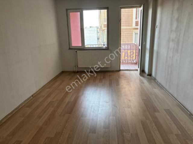 Bayındırlıkta Satılık 3+1 Arakat Daire