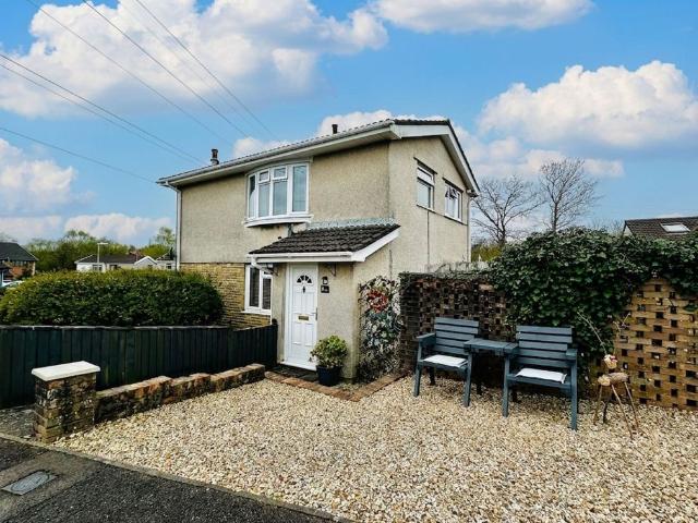 Bay View Gardens, Skewen SA10, 2 bed flat to rent, £695 pcm | PrimeLocation