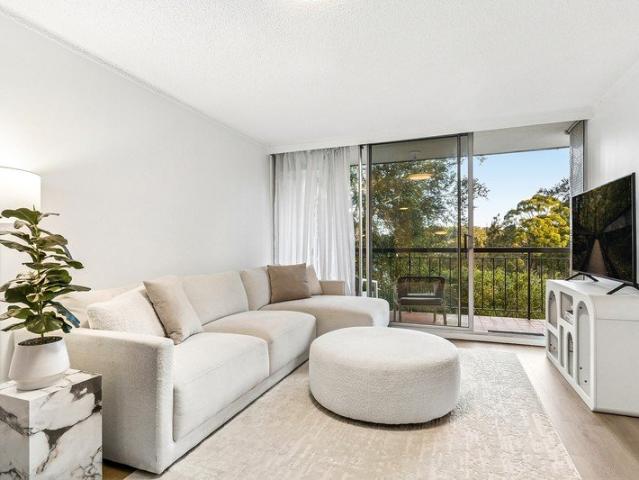 Bay views and waterfront leisure bolstered by full brick quality