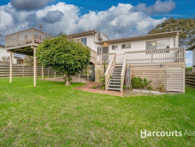 Bay Views, Beachside Living & Endless Entertaining in the Heart of Cowes