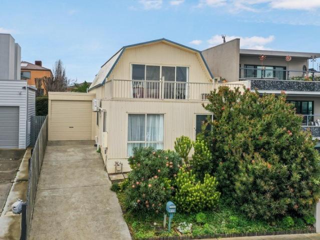 Bay Views, Flexible Living & Endless Potential