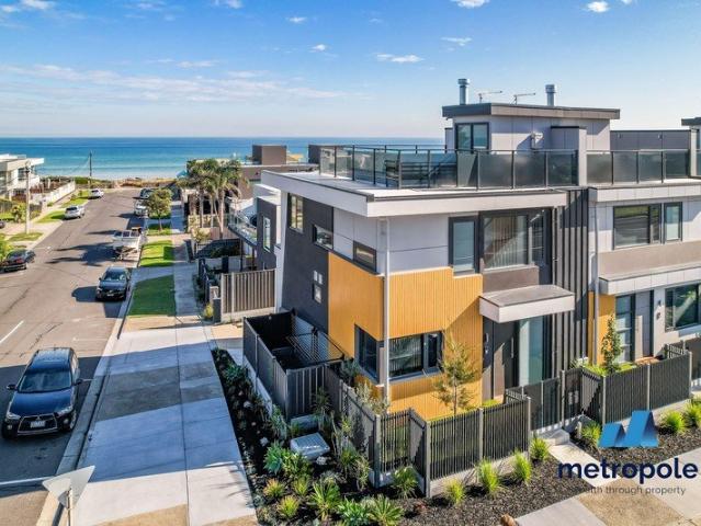 BAY VIEWS FROM EVERY LEVEL!