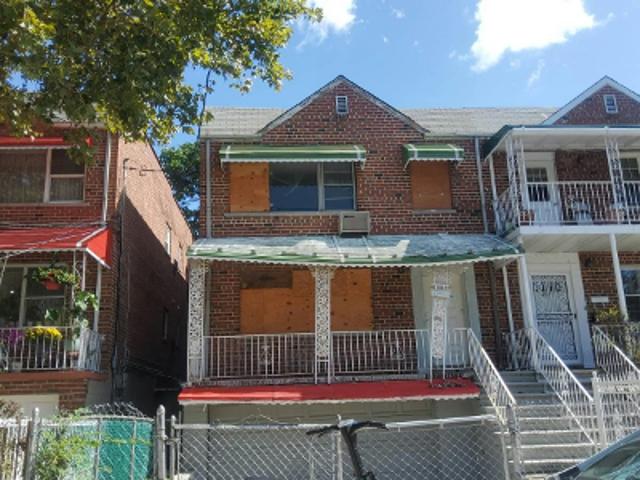 Baychester Ave