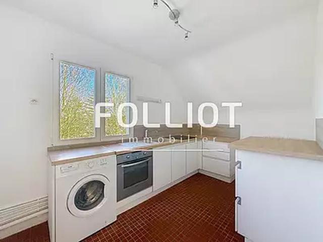 Bayeux 14400 Location appartement 3 pièces t3 au dernier étage parking