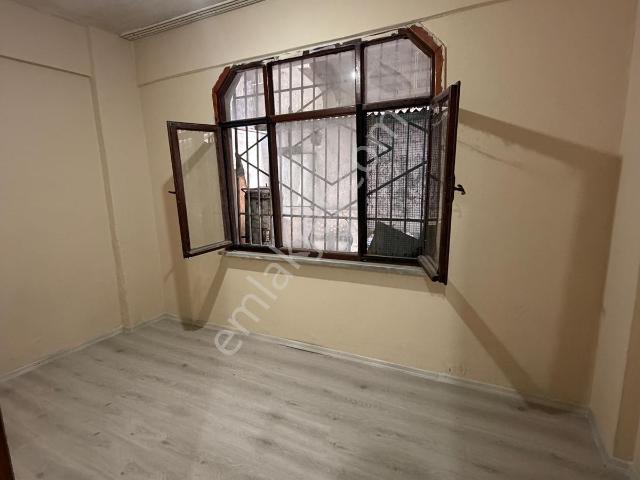 Baykal İnş.sultangazi Cebeci Mah 2+1 90m Kiralık Düz Giriş