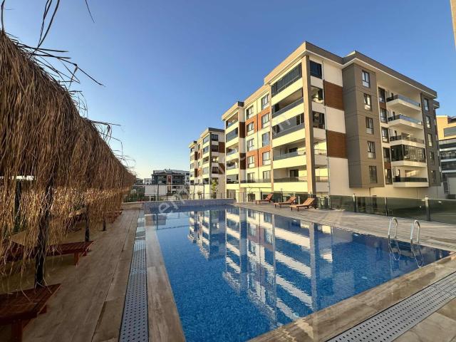 Baylan Armoni Park Sitesinde 2+1 120 M2 Net Havuz Cephe Satılık