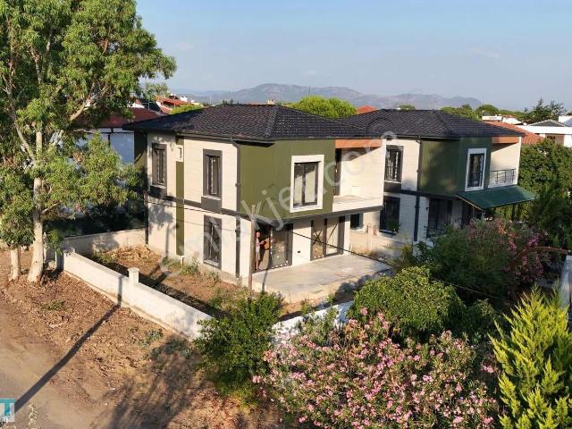 Baylent Gayrimenkulden Altınovada Muhteşem Villa
