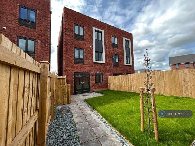 Bayley Place, Exeter, EX1 5 bed semi detached house to rent £1,850 pcm £427 pw