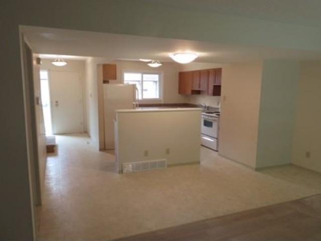 Baylor Place 1 Bedroom Apartment for Rent at 70 Baylor Ave, Winnipeg, MB R3T 3K1 Fort Richmond