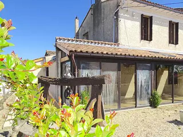 Bayon sur Gironde 33710 Achat / Vente maison 5 pièces t5 cave parking