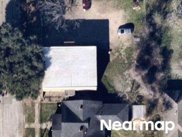 Bayou St Apt 4