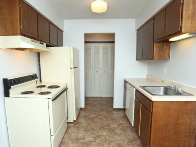 Baypointe 3 Bedroom Apartment for Rent at 3155 Shattuck Arms Blvd, Saginaw, MI 48603