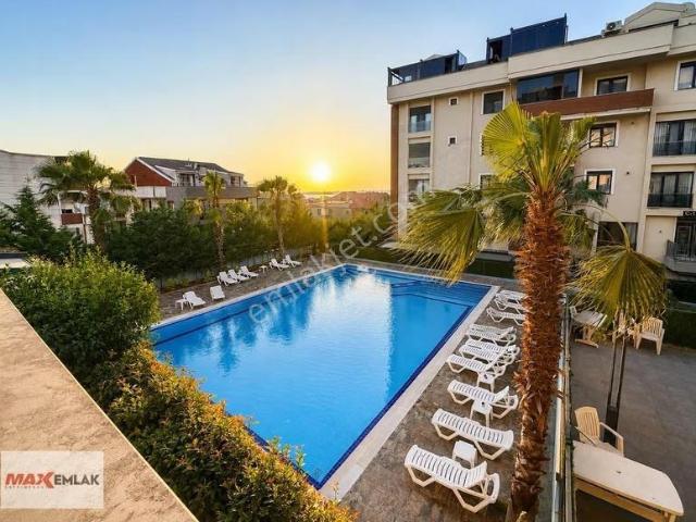 Bayramoğlu Mah. Es'marin Konakları Havuzlu Bahçe Kullanımlı 2+1