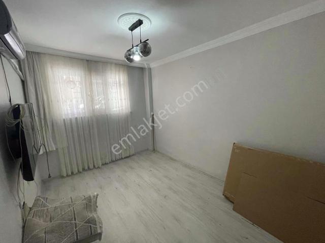 Bayrampaşa Muratpaşa Mahallesin' De 2+1 Satılık Bodrum Daire !