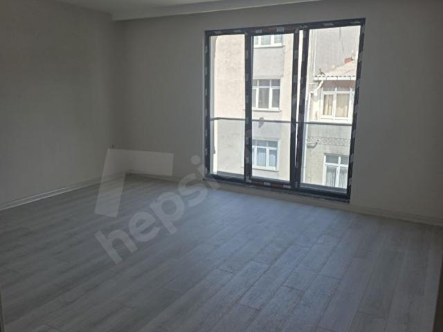 BAYRAMPAŞA MURATPAŞA MH.KAMİL CAD. 2+1 110M2 SIFIR 60.000TL