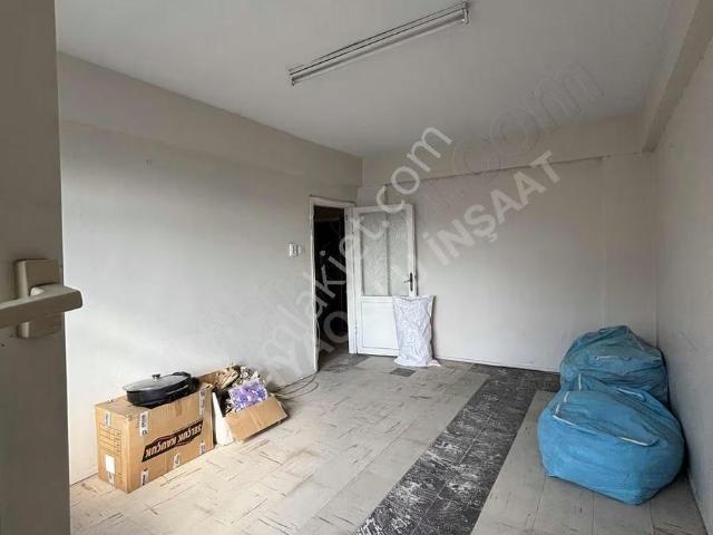 Bayrampaşa Orta Mah. Satılık 2+1 Daire 80m²