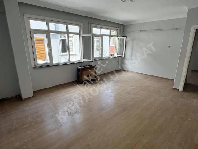 Bayrampaşa Orta Mah. 2+1 Geniş Ferah Satılık Daire